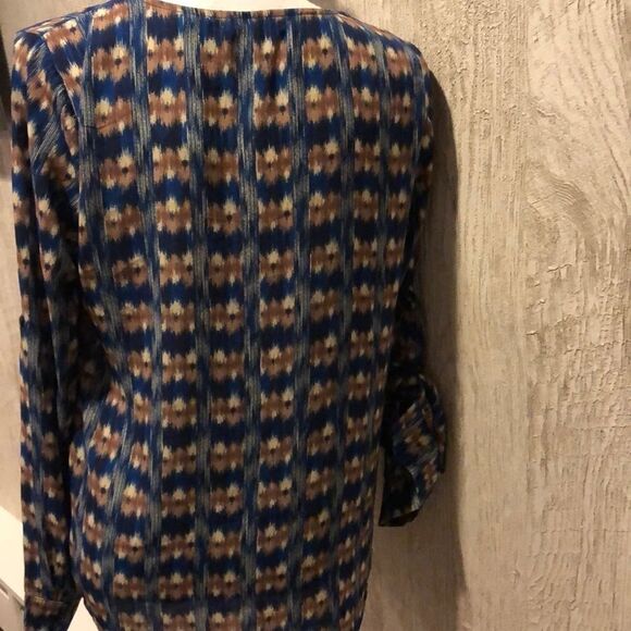Skies Are Blue Half Button Down Patterned Blouse - Picture 6 of 8